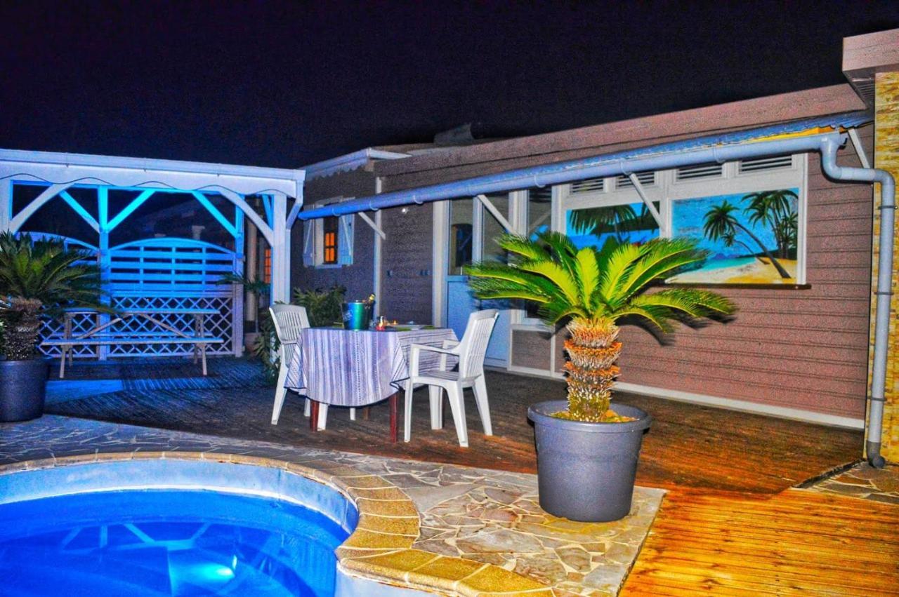 Les Bungalows Couleurs Soleil Le Vauclin Luaran gambar